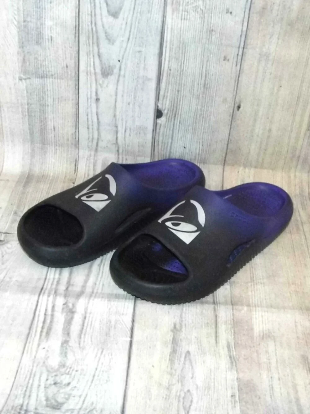 CROCS X Taco Bell Live Mas Slides Mens Size 10